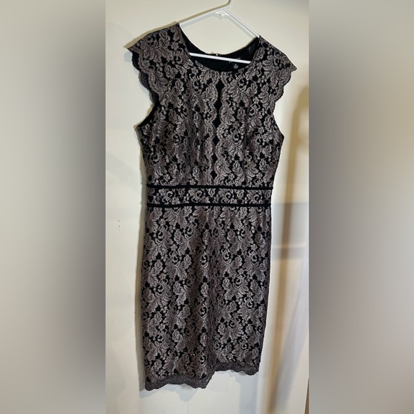 Roz & Ali Dresses & Skirts - Roz & Ali Black Sheath Midi Dress Sleeveless Crew Neck